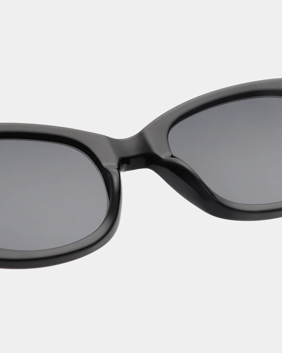 ANMA SUNGLASSES - BLACK