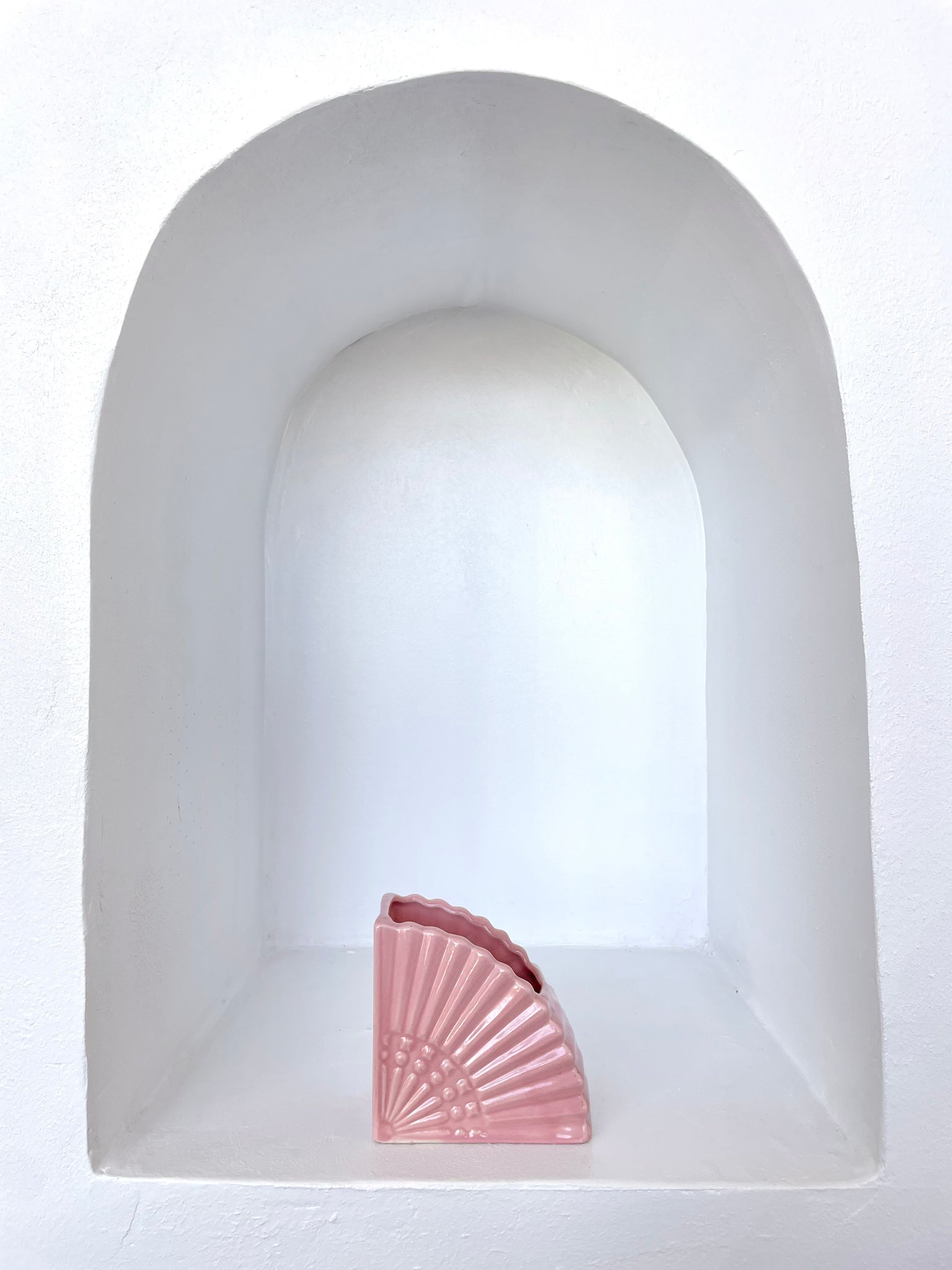 PINK CERAMIC FAN PLANTER