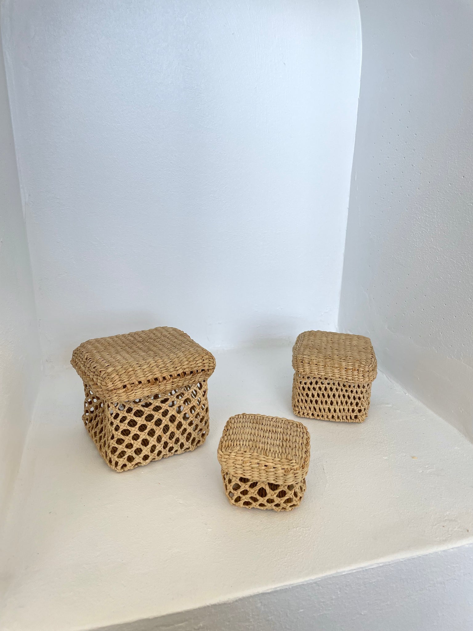 MINI STACKABLE VINTAGE BASKETS