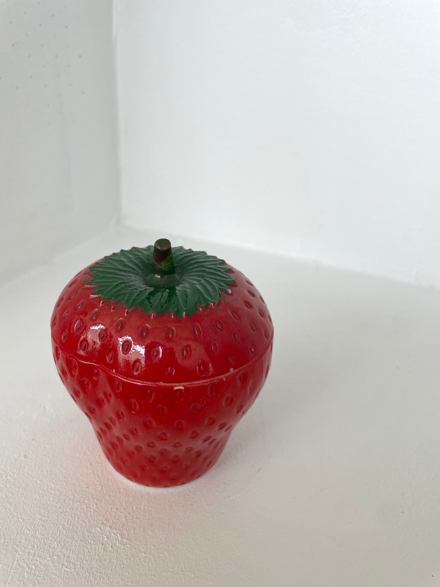 LITTLE STRAWBERRY JAR