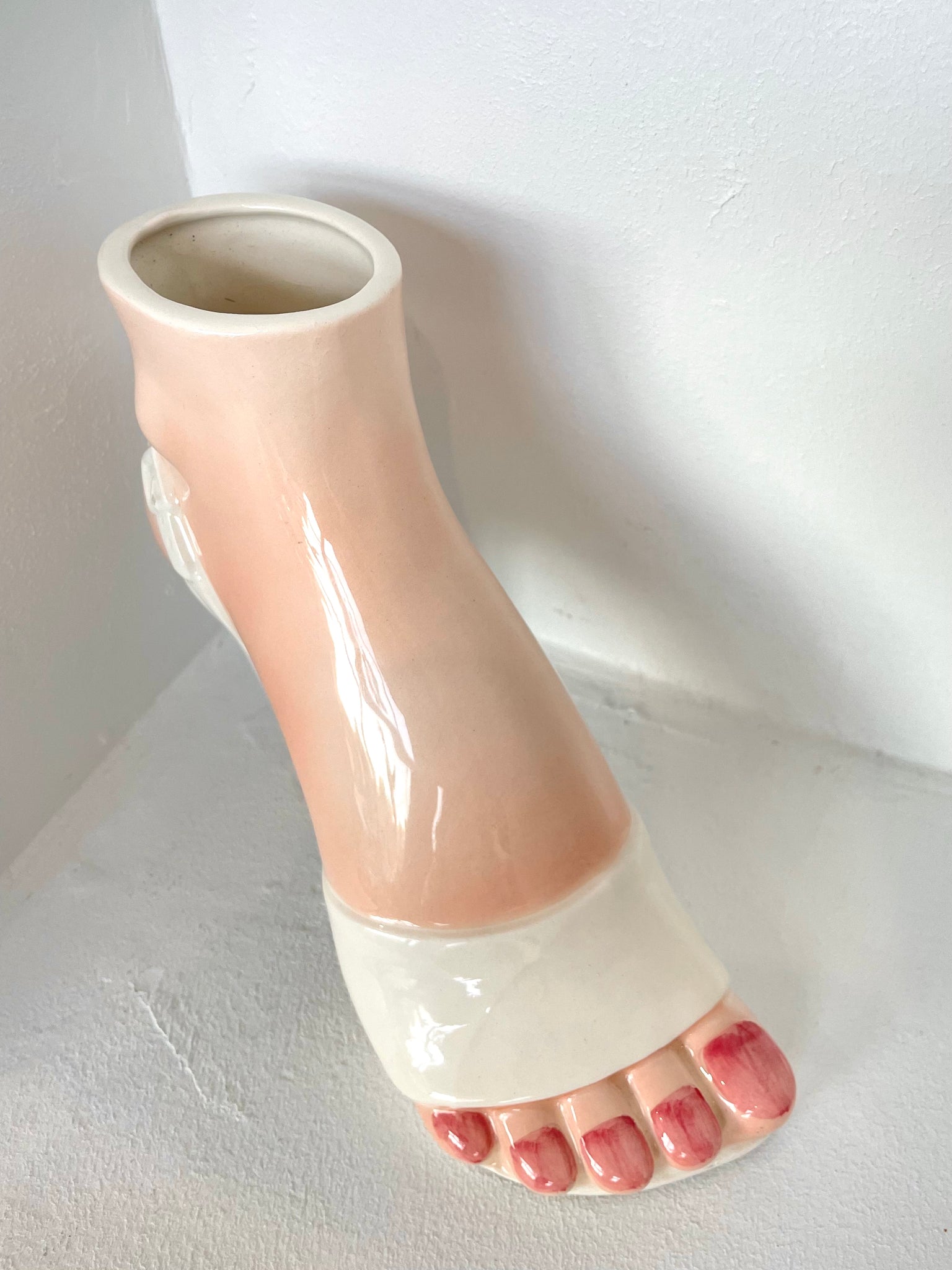 CERAMIC HIGH HEEL VASE